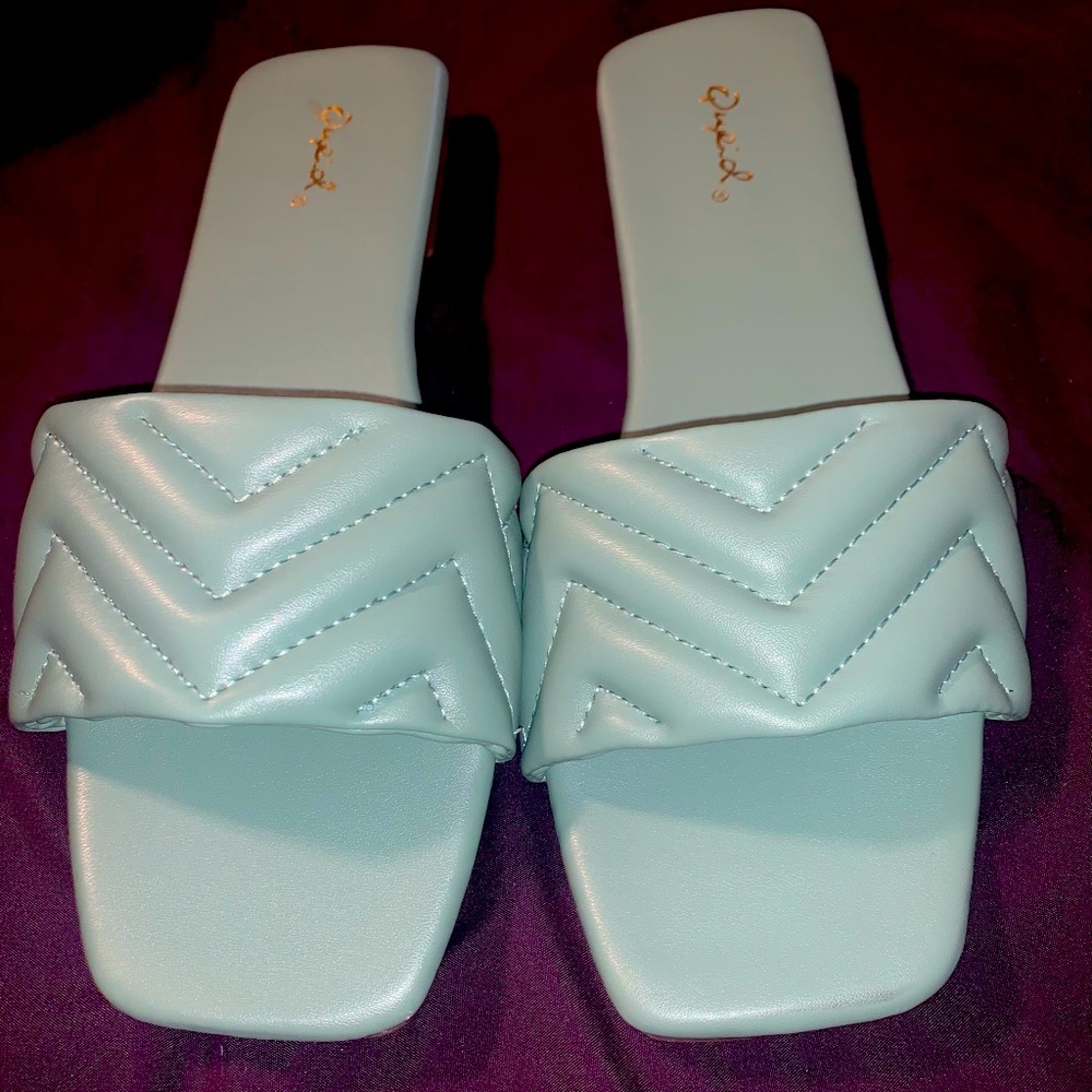 New Boutique Sz 8 Quipid Sage Sandals